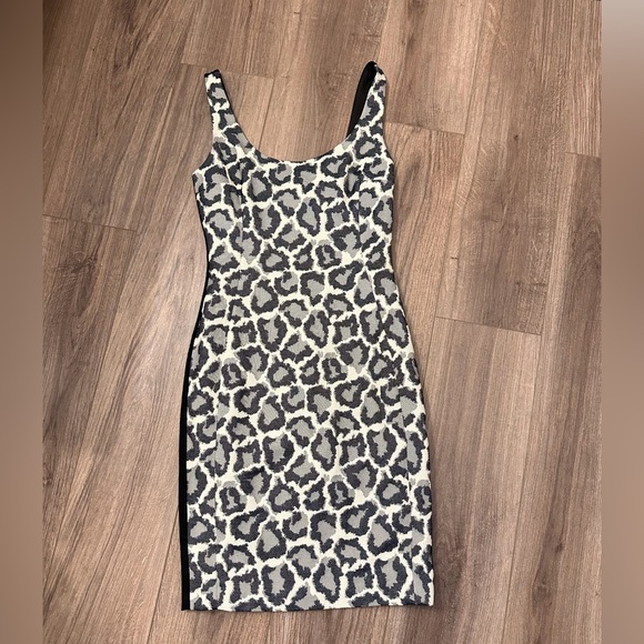 Diane Von Furstenberg Black and Leopard Print Dress - Picture 3 of 6